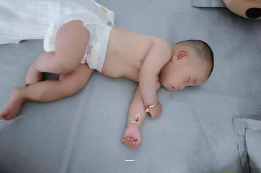 鄂州宝宝上火有眼屎